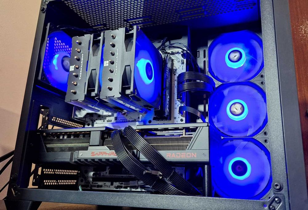 PC Gaming High-End Ryzen 7 7800X3D + RX 9070 XT 16GB + 32 gb (2x16gb) 6000MHZ cl 30 + 2TB SSD | Semi-Nova | Porto