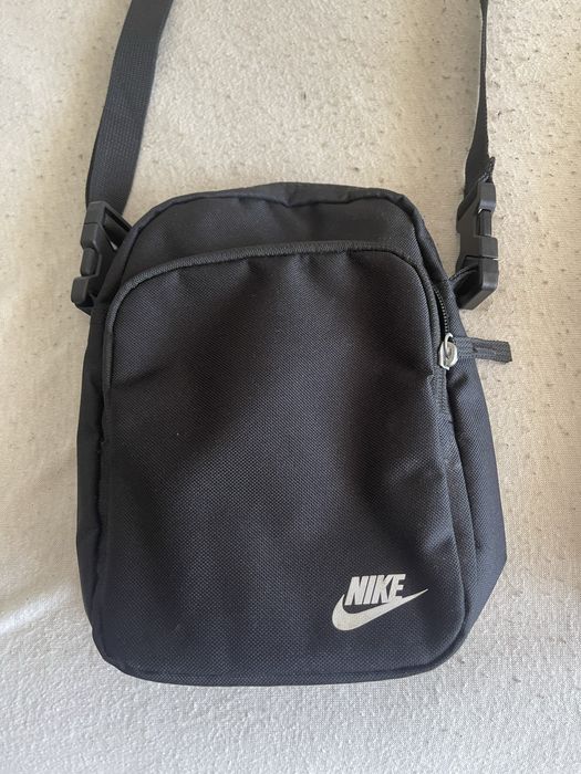 Bolsas da Nike e Adidas novas!!