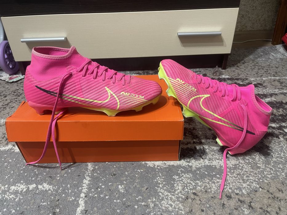 Копочки сороканожки залки Nike tiempo