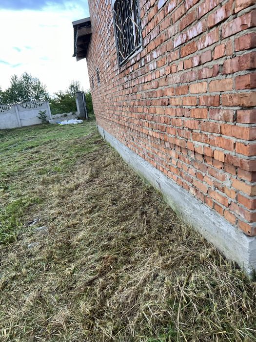 Косіння трави чистка ділянок зрізання дерев кущів