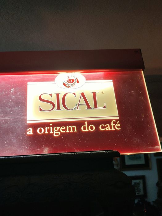 Letreiro e relógio SICAL