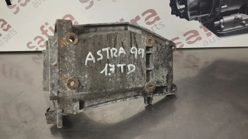 APOIO / SUPORTE DA BOMBA INJECTORA OPEL ASTRA G 98-00 1.7TD REF-