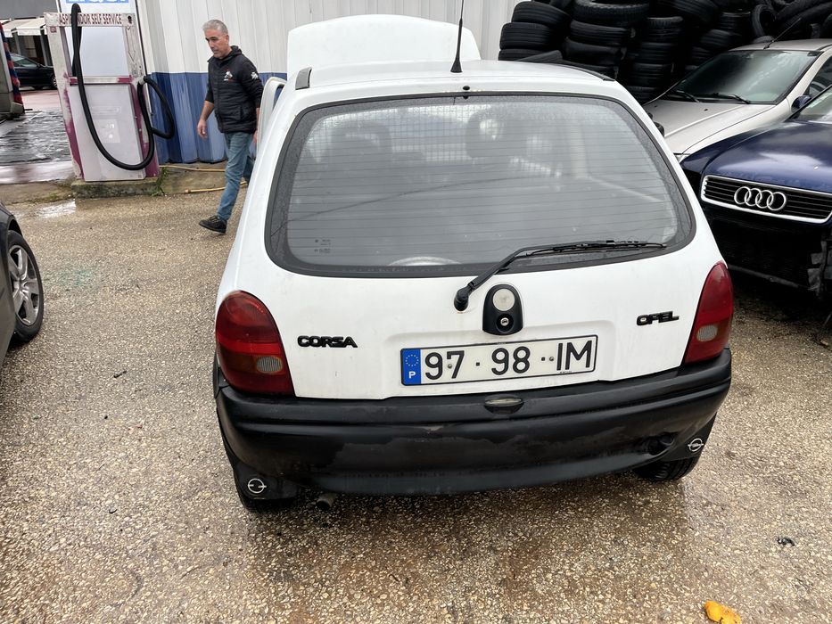 Opel corsa b 1.7D para PECAS