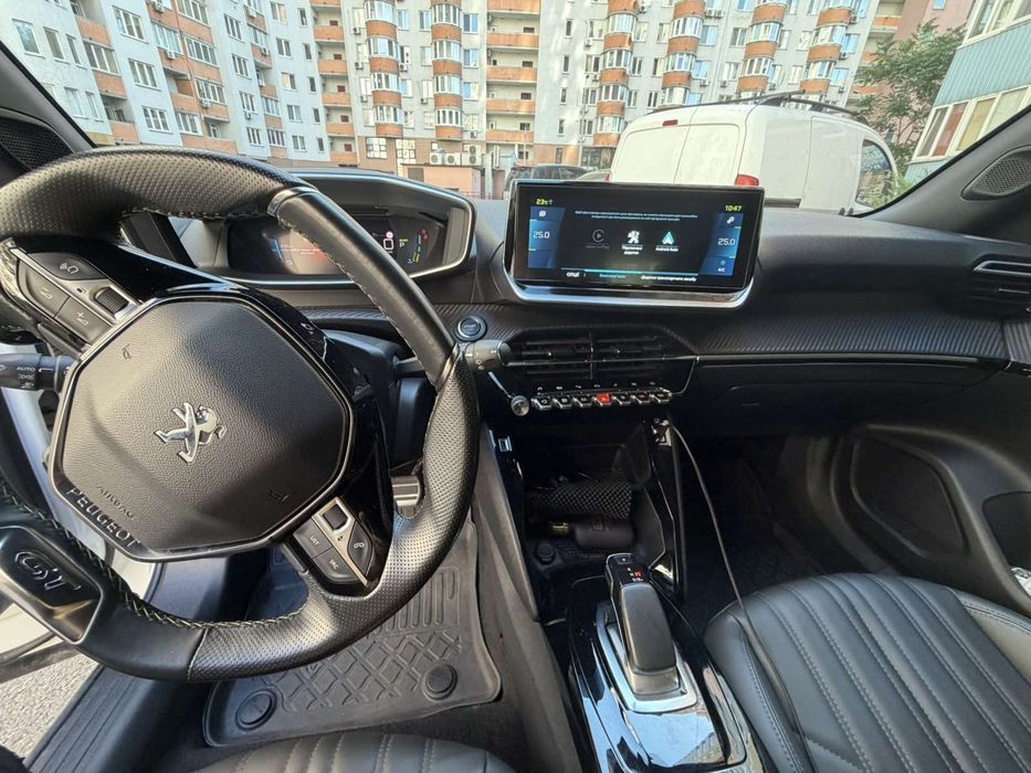 Peugeot e-2008 2021г