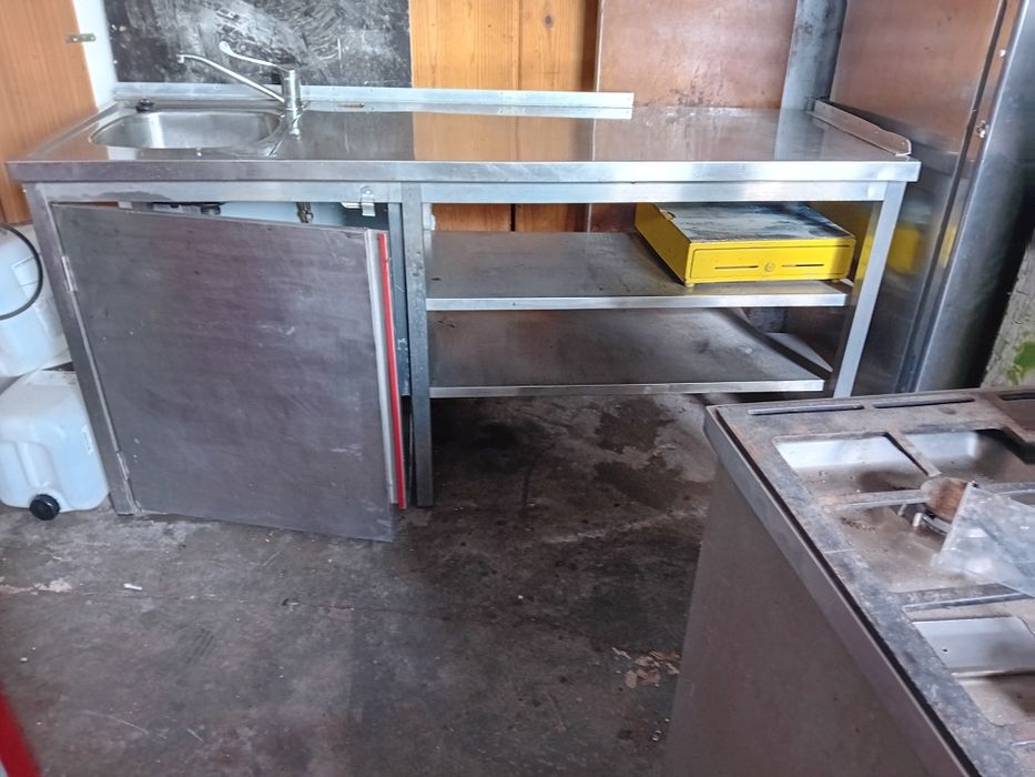 Bancada com lava loiça