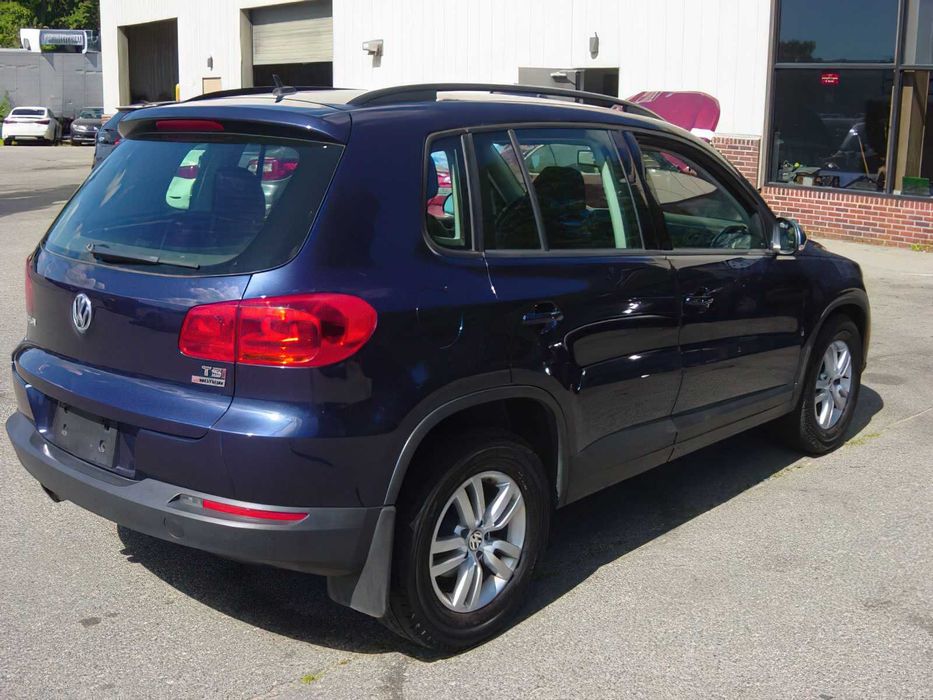 Volkswagen Tiguan S 4Motion      2016
