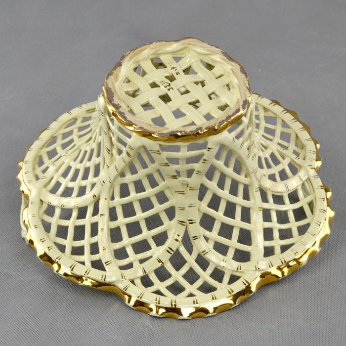 Cesta Vazada em Faiança Inglesa