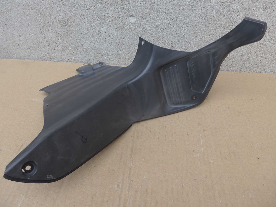 Honda Varadero 1000 '03-06r WYPELNIENIE zegarow owiewki lewe/prawe