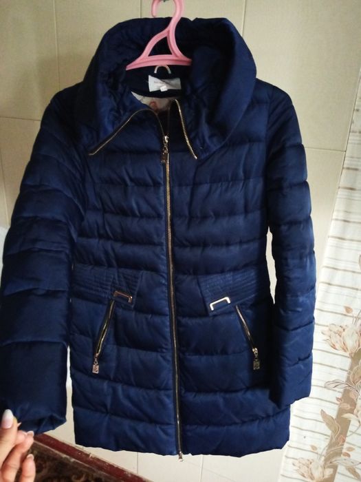 Пуховик на халофайбирі.