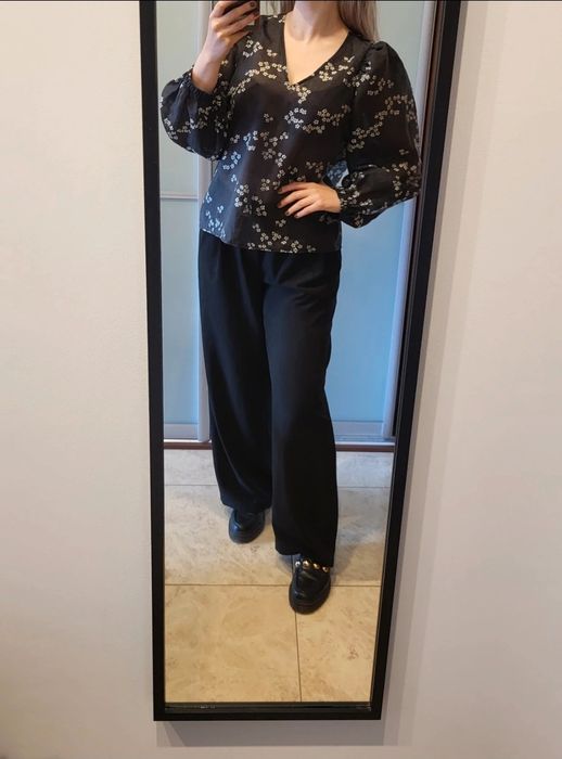 Bluzka w kwiaty, Second Female