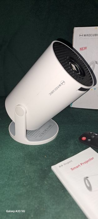 Projektor mini multimedialny