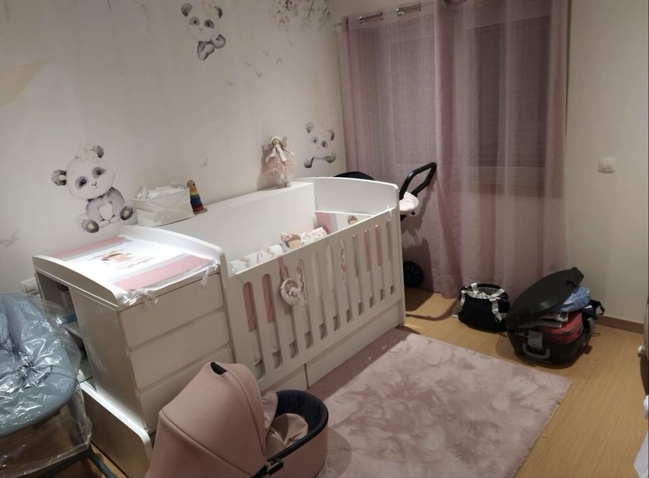 Mobilia como nova, completa de moradia T3, cor Wengué carvalho escuro