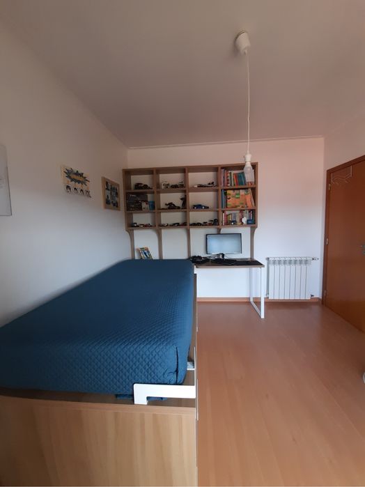 Cama com dois colchões