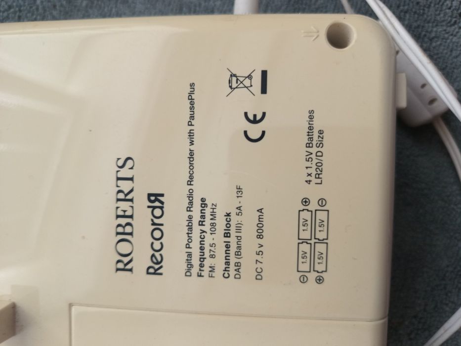 Портативний цифровий радіоприймач Roberts RecordR.
