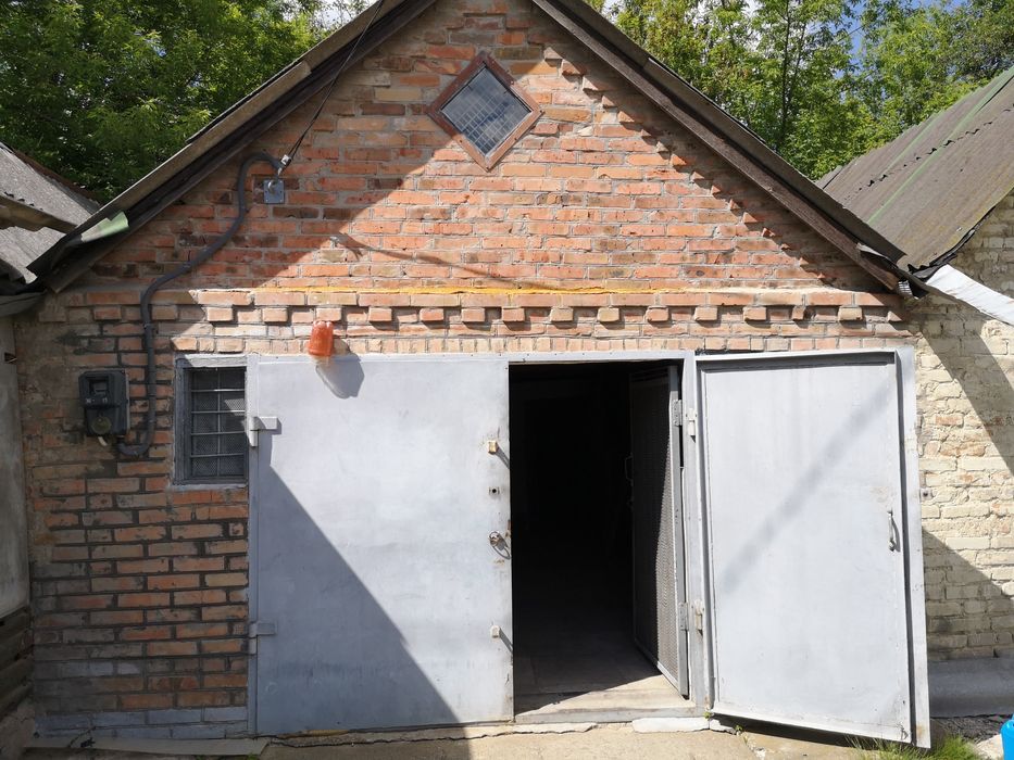Продається   або здається гараж р-н Цегельного заводу