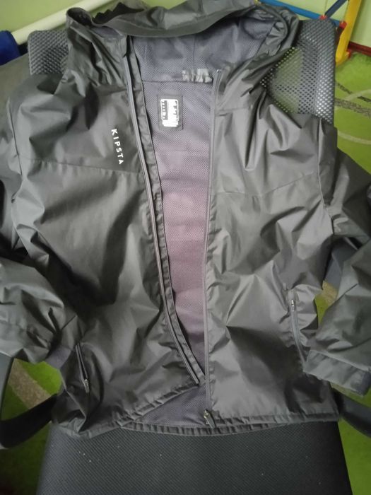 Куртка фірми KIPSTA