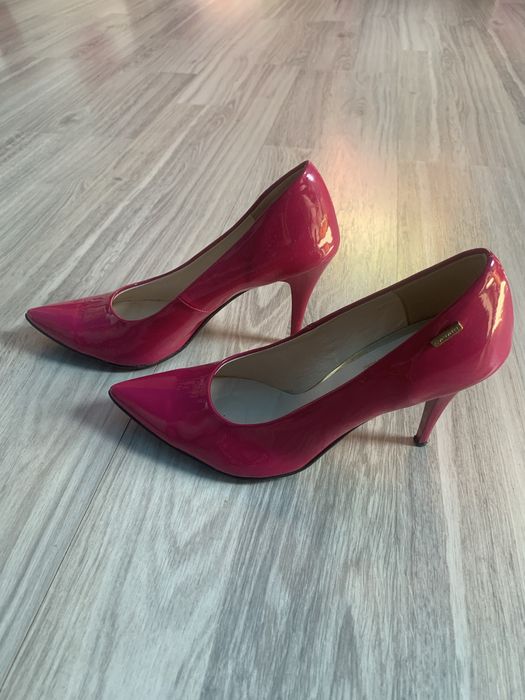 Buty szpilki Cavani 40