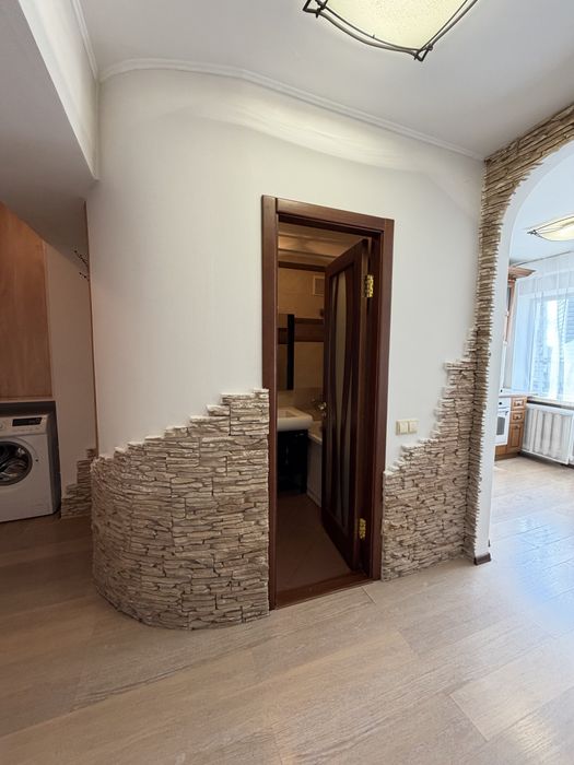 Оренда 1к проспект Берестейський, 12 Цирк