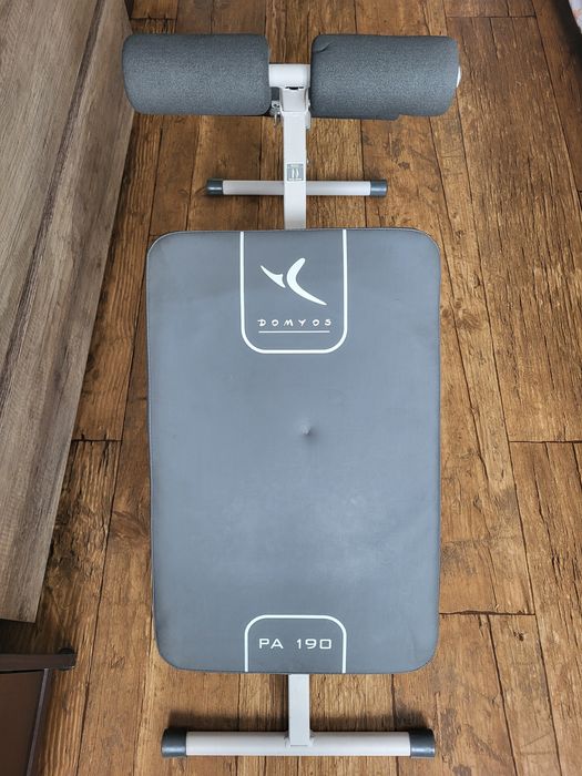 Ławka treningowa skośna do brzuszków