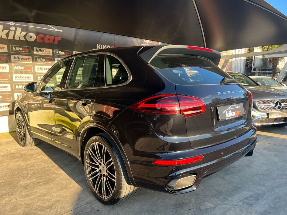 Porsche Cayenne Standard