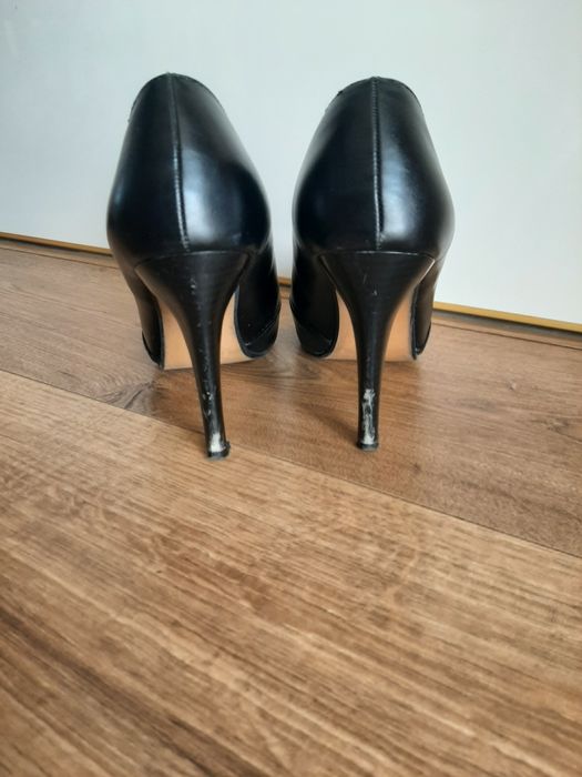 Szpilki czarne r. 39