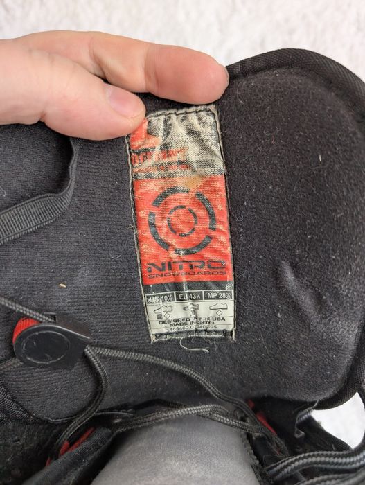 Взуття для борда