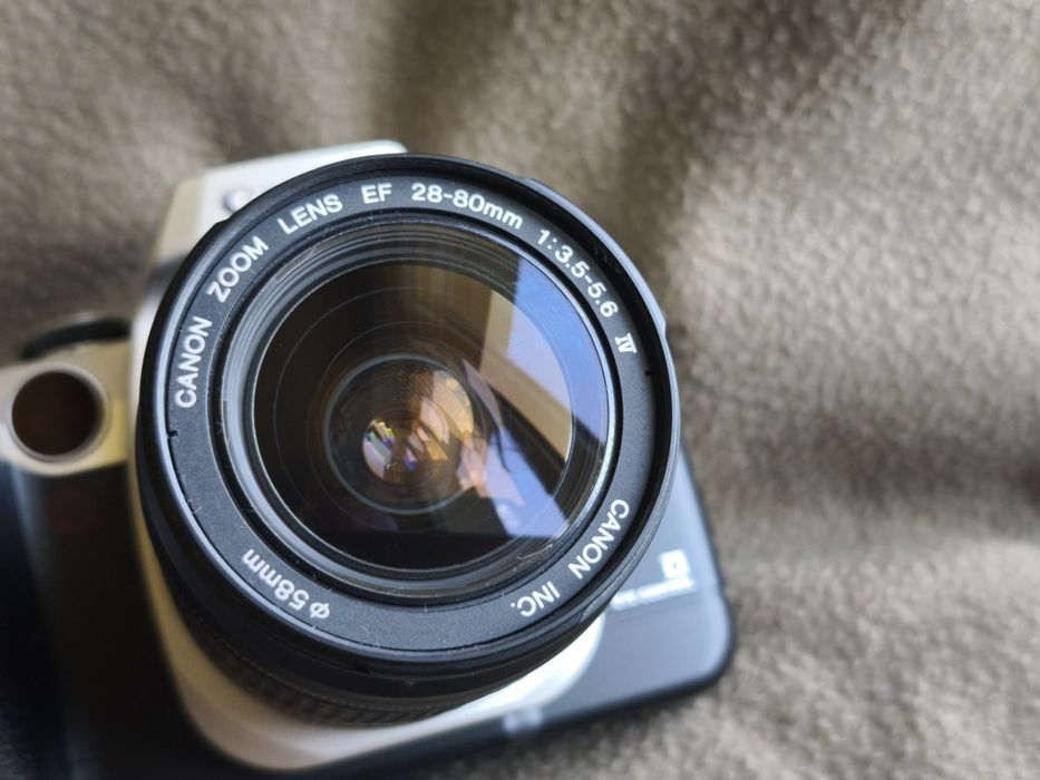 Canon EOS 50 E z obiektywem 28 -80