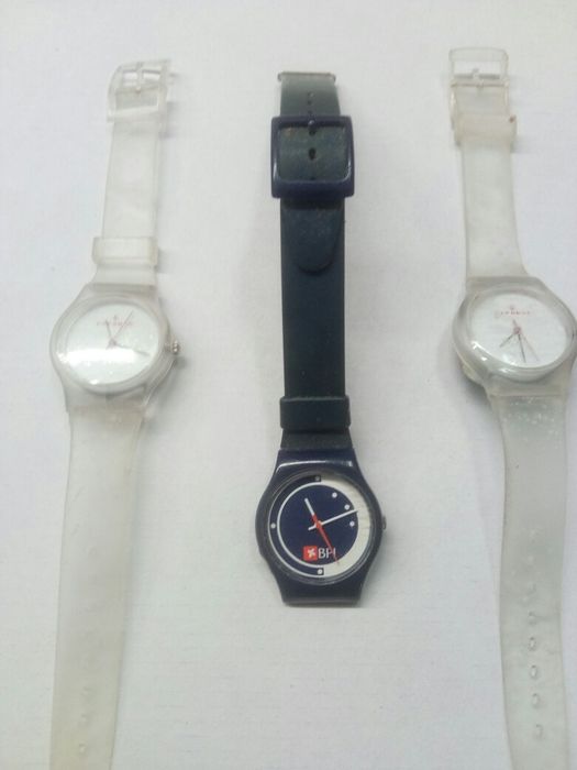 Relógios de pulso de publicidade.