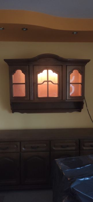 Witryna wisząca i komoda - dąb