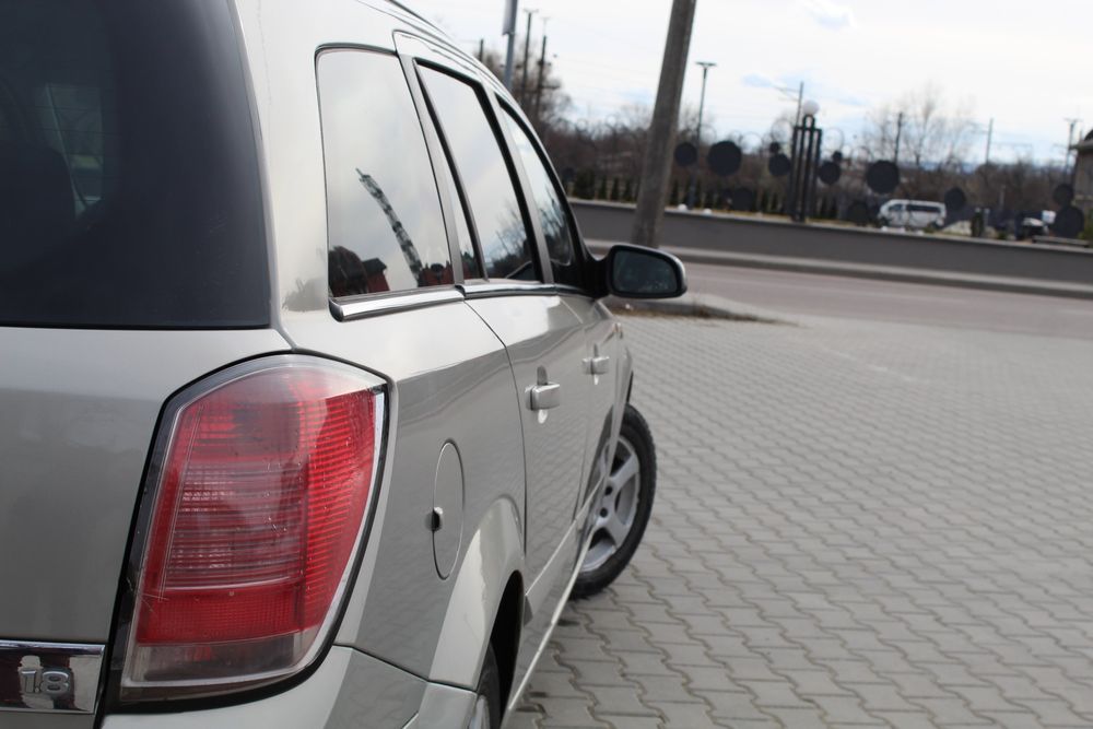 Opel Astra H 1.8 SPORT