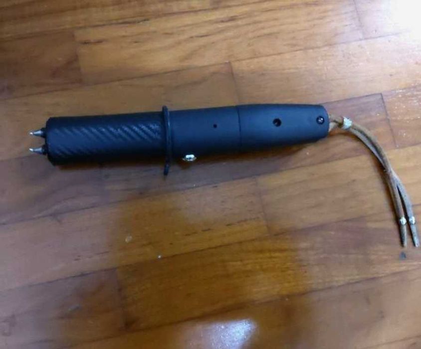 Мощный высоковольтный преобразователь напряжения импульсный на 800 кВ