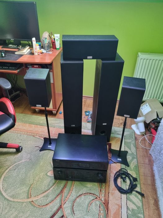 Zestaw kina domowego Denon wraz z głośnikami