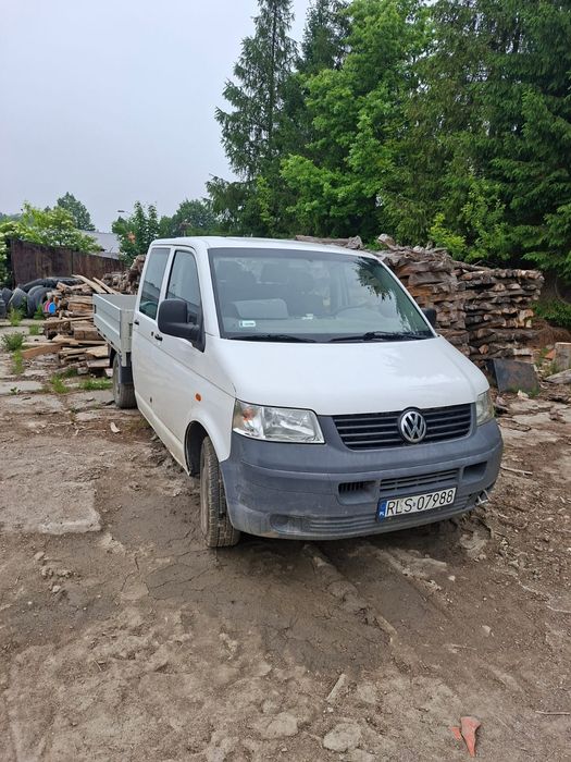 Volkswagen T5 -uszkodzony