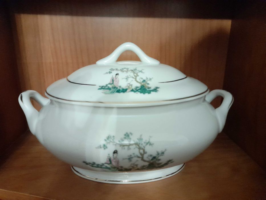 Dining Set (Incomplete)64751545666434120