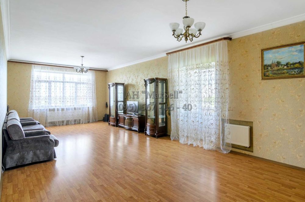 Продам 2-рівневу квартиру в центрі міста в елітній новобудові