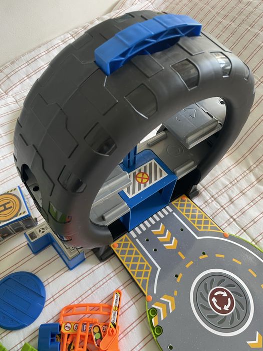 Pista garagem carros brincar tipo hotwheels