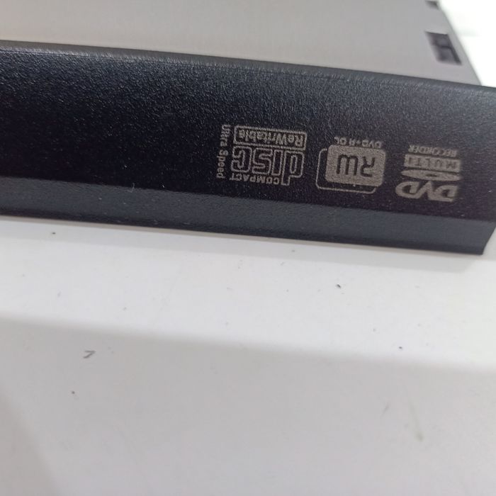 Czytnik DVD cd-rom do laptopa model uj8p1