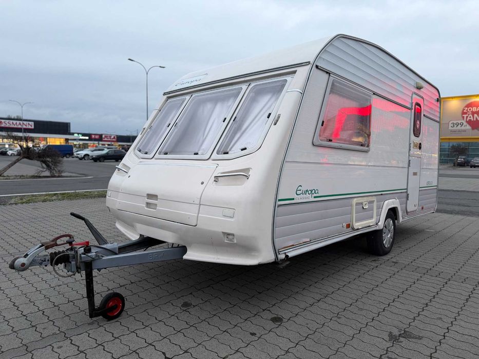 Przyczepa kempingowa Sterling Europa 450 – zadbana, sucha, gotowa do sezonu