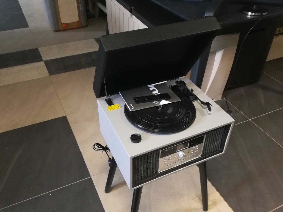 Gramofon w stylu retro drewniane nogi CD DAB+ UKF BT USB Auna Mary Ann