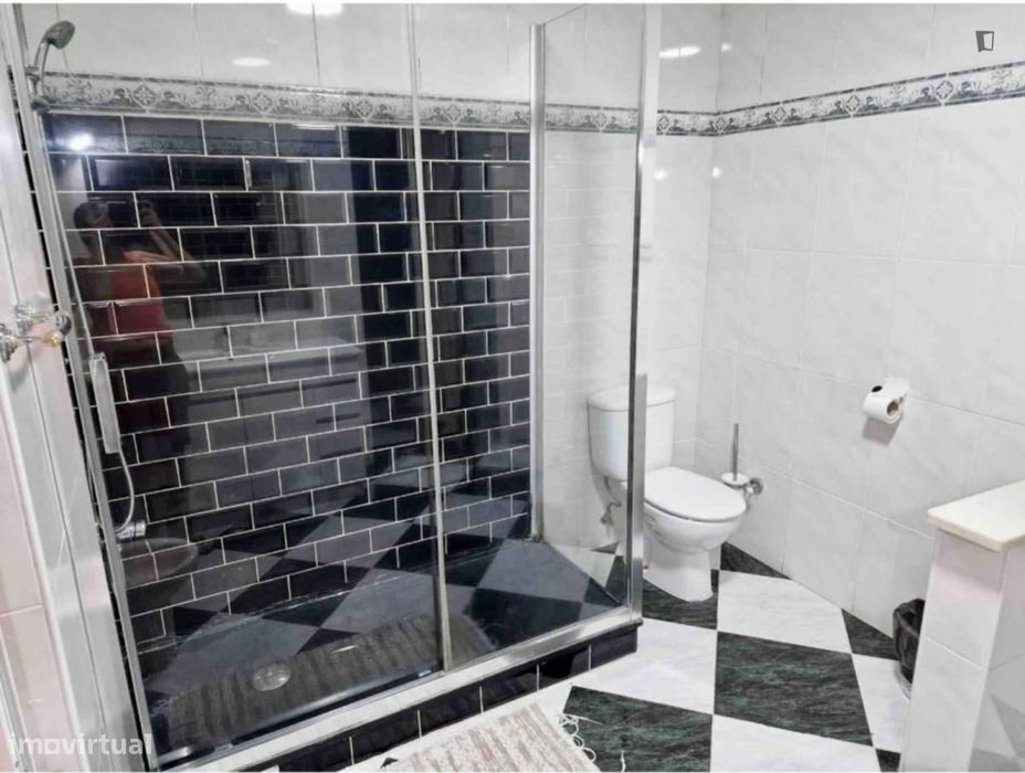 Quarto - localizado em Penha de França Lisbon