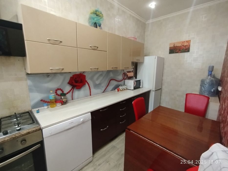 РЕЗЕРВ 3 кімнати+власний двір+2-х поверхова будівля (можливо під бізне