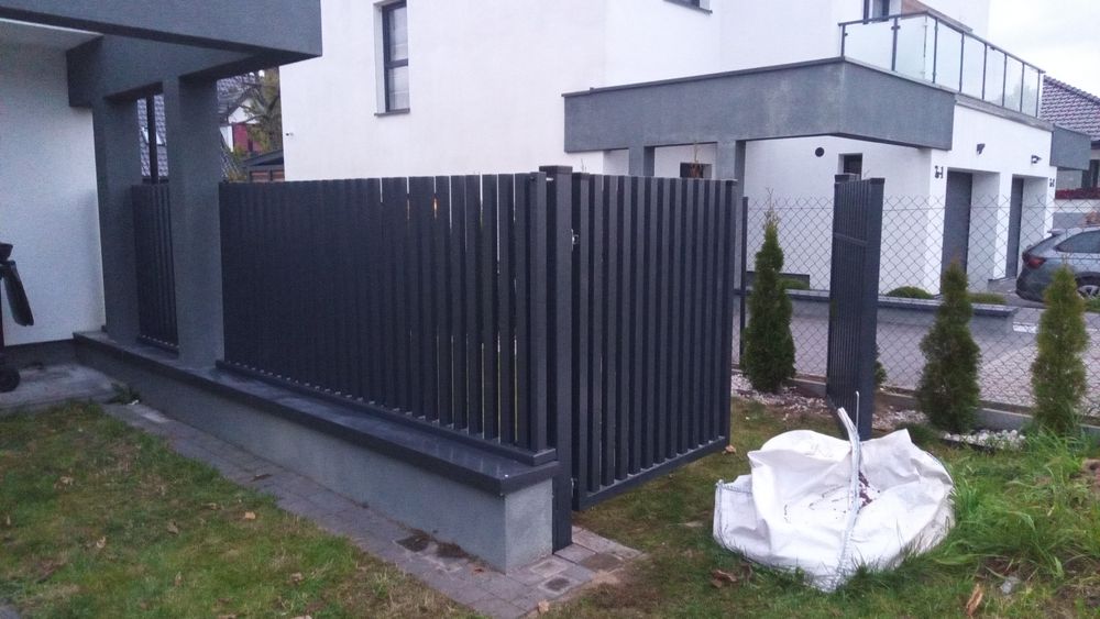 Bramy ogrodzeniowe przesuwne i skrzydlowe