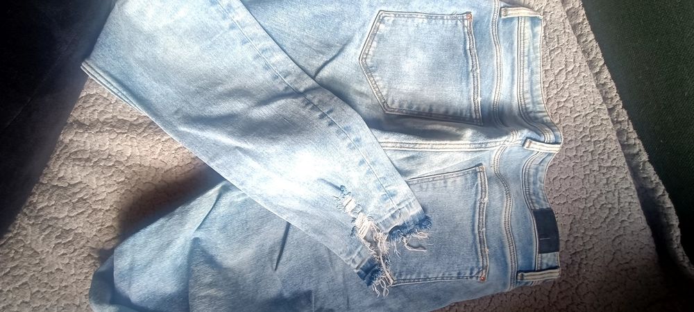 Jeansy Zara przetarcia jasny jeans 38