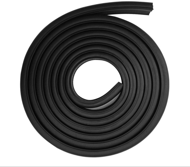 Ущільнювач уплотнитель резина задньої двері Volkswagen Caddi  2004-20