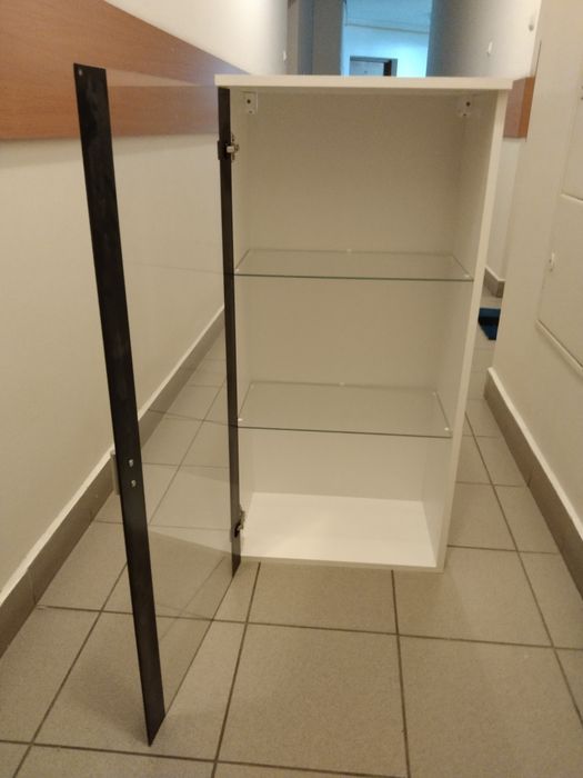 Szafka wisząca witrynka za szkłem biała