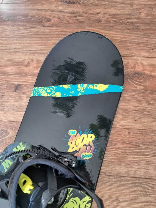 deska snowboardowa 138 z wiązaniami