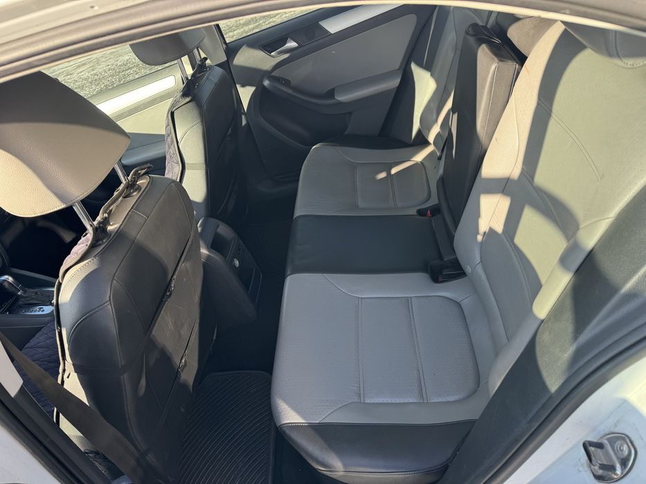 Volkswagen jetta 2013 рік гібрид