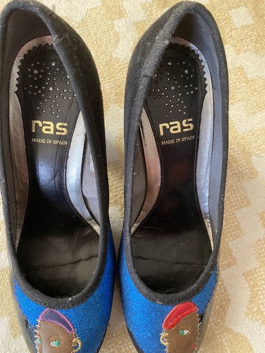 Sapatos RAS 36
