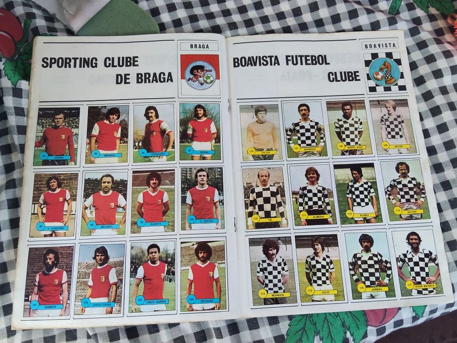 Caderneta futebol 80