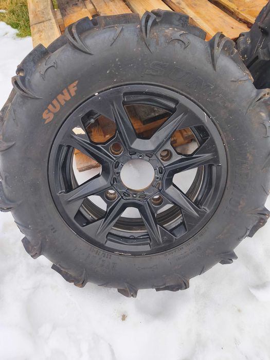 Felgi z oponami Polaris sportman 1000s Oryginał